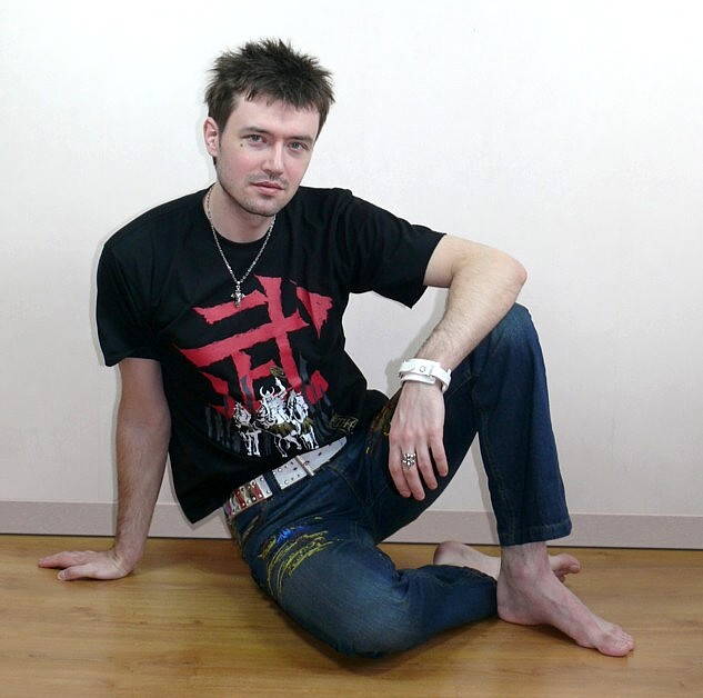 мужская футболка, Япония